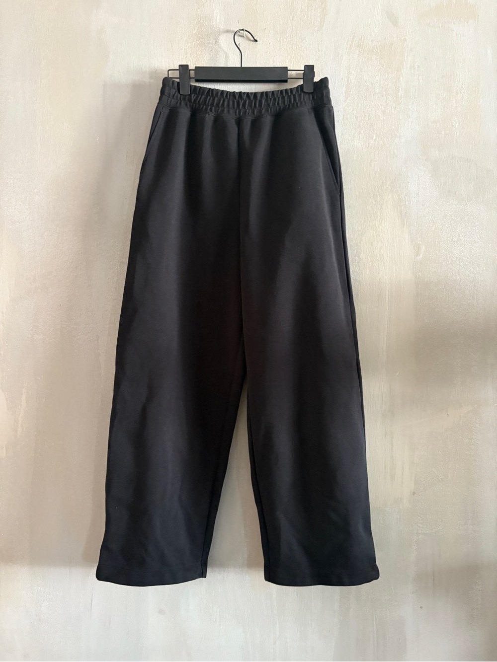 Uniqlo C: Relaxed Straight Pants with elastic Waist and Drawstring
